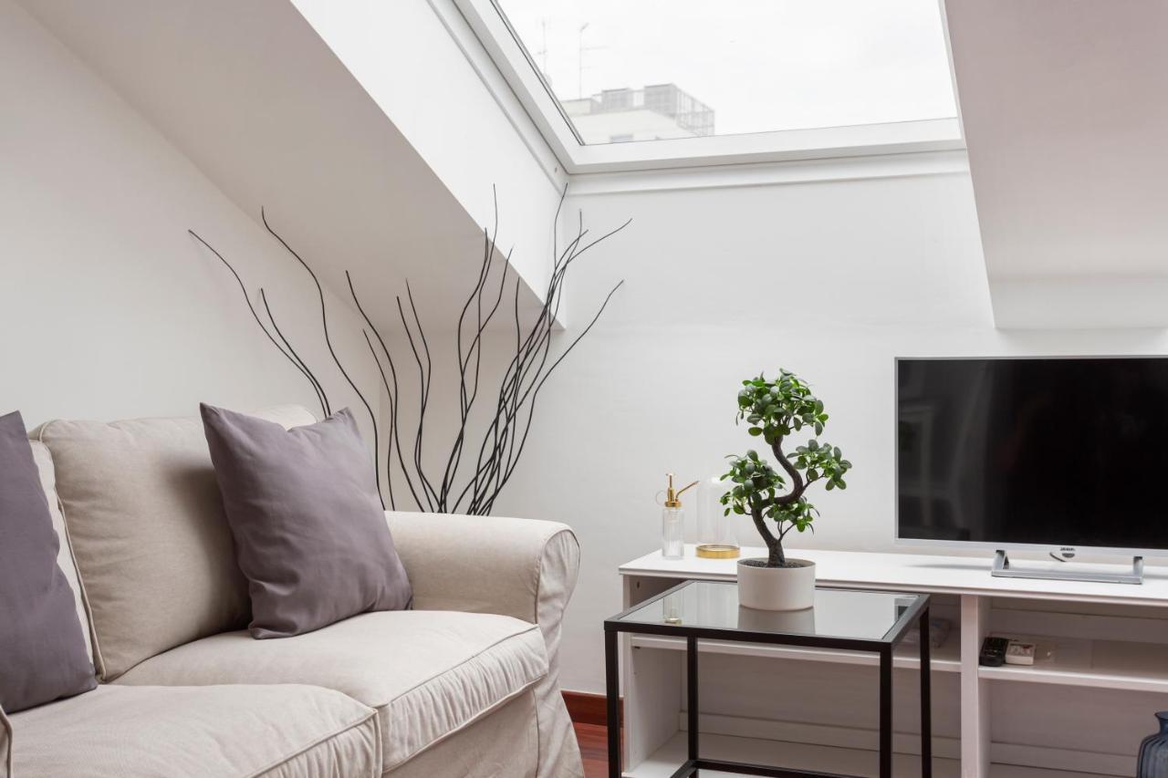 2 Bedroom 2 Bathroom Apt - Duomo 2 * Mailand